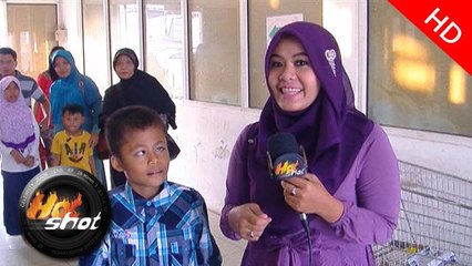 Télécharger la video: Soni Wakwaw dan Linda Nirin Beri Santunan Anak Yatim - Hotshot 12 Juli 2015