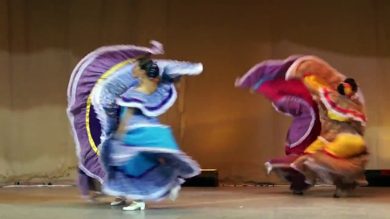El niño perdido, el toro mambo y el Sinaloense.(Sinaloa) - Ballet folklorico de Areli Hernandez