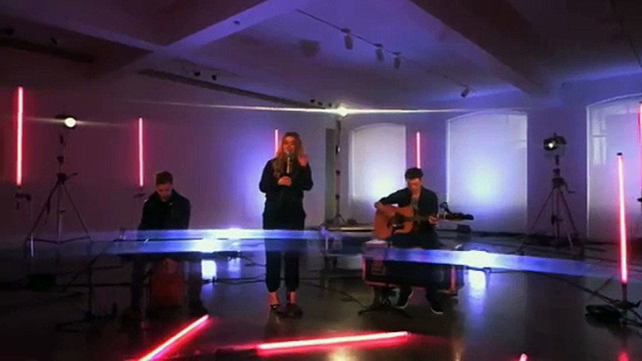 Ella Henderson - Ghost (Live)