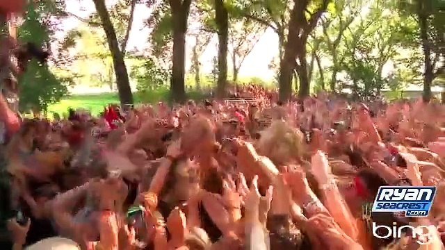 Lady Gaga Talks About Crowd Surfing At Lollapalooza | Interview | On Air With Ryan Seacrest