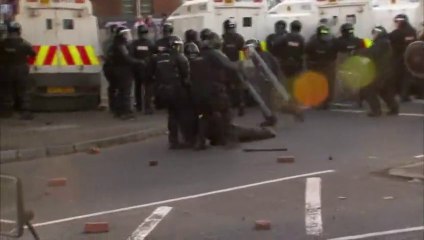 La parade orangiste dégénère à Belfast