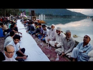 Srinagar attempts Asia’s longest Iftar party along Dal lake