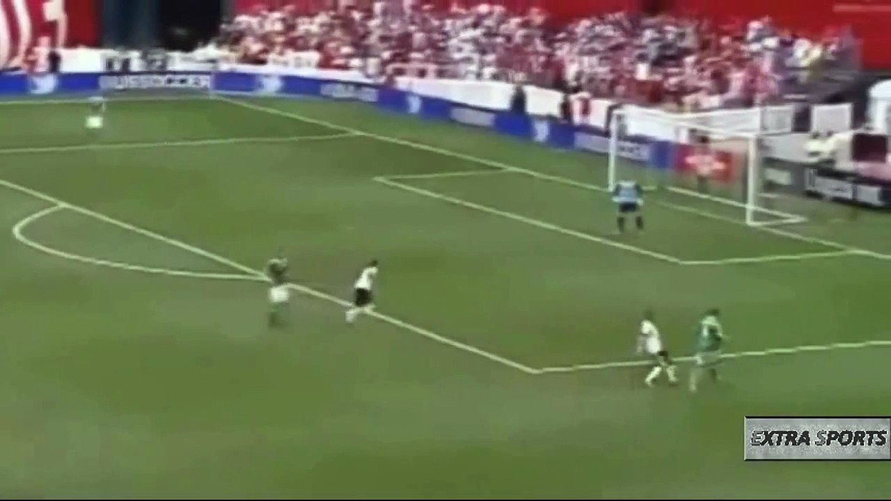 أفضل 10 أخطاء مضحكة لحرّاس المرمى في مبارايات كرة القدم لقطات مضحكة جدا لاتفوتكم