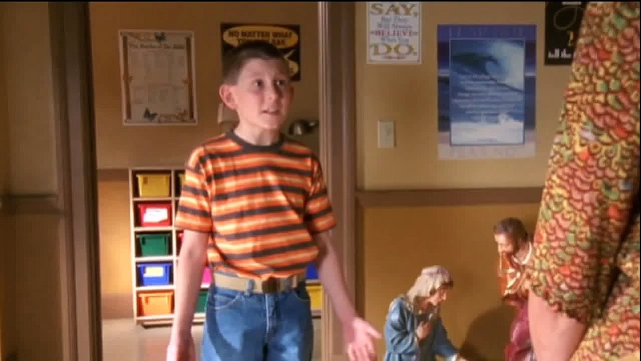 Malcolm in the Middle - Dewey's "ant smiting" story