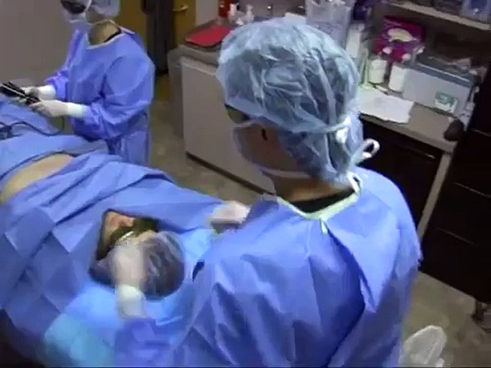 Mommy Makeover under local anesthesia by cosmetic surgeon Dr. Walter W. Tom.