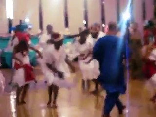 African Dance - Yoruba Bata freestyle at Nigerian Wedding