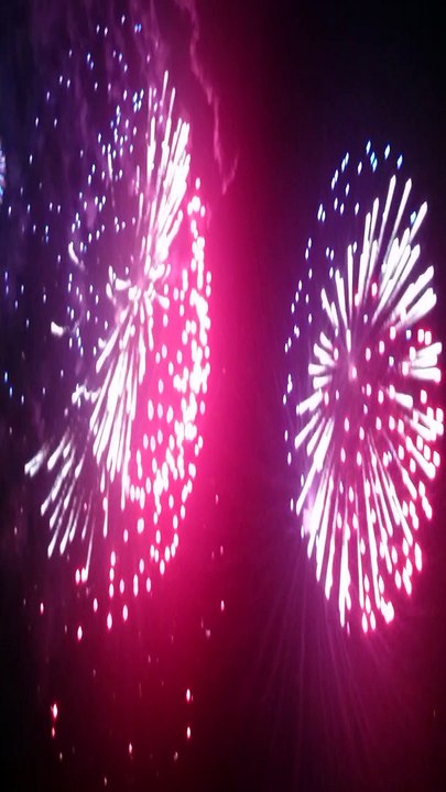 Feu d'artifice carré de soie 2015 vidéo 1