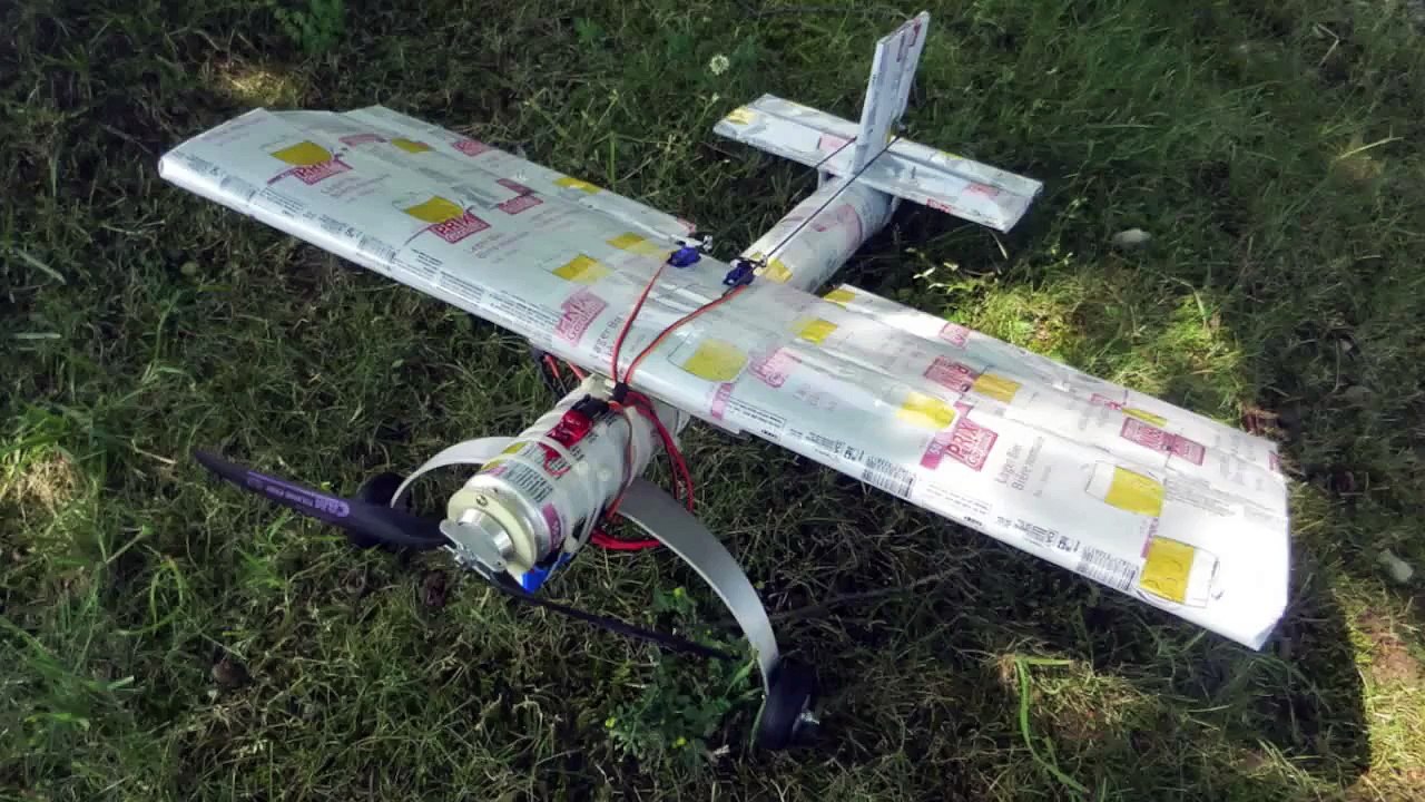 Beerflyer / Selfmade rc plane with beer cans / Bierflieger