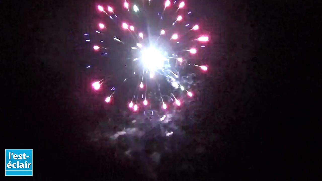 14 Juillet : des milliers de personnes pour le feu d'artifice de Troyes