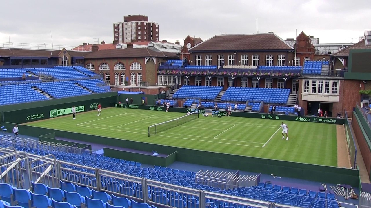 La minute bleue n°4 - Coupe Davis : premiers pas sur le central