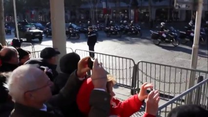 Défilé du 14 juillet : Hollande à nouveau hué ! [14.07.2015]