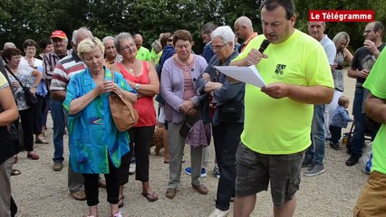 Saint-Derrien (29). Des centaines de personnes disent "Non à la violence"