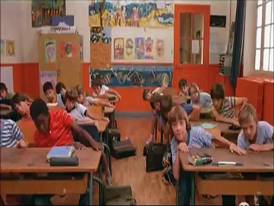 Petit Cours de Gym dans la Classe !!! (Vive les Femmes