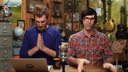 Girls taking funny selfies MUST WATCH