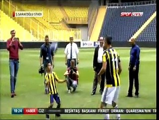 Van Persie kızı ve oğluyla şov yaptı!