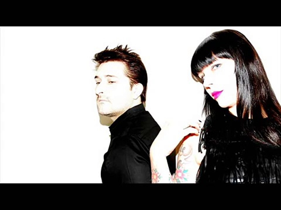 Miss Kittin & The hacker - Suspicious Minds
