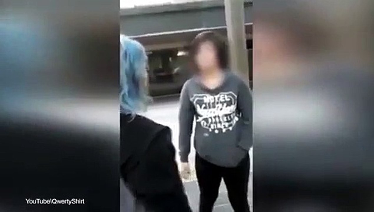 Filles qui se battent