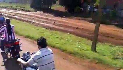 caravana en maria auxiliadora!!! vamos paraguay carajo!!.