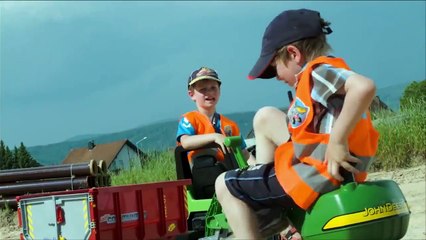 Cartoon about cars - Toys Machine - Tractor . Working machines for kids