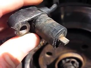 CITROEN XSARA PICASSO ABS SENSOR FITTING.mp4