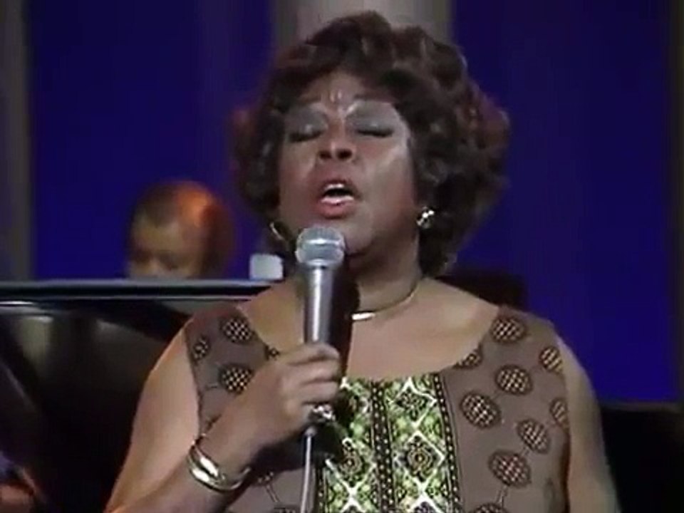 Sarah Vaughan sings Send in the Clowns