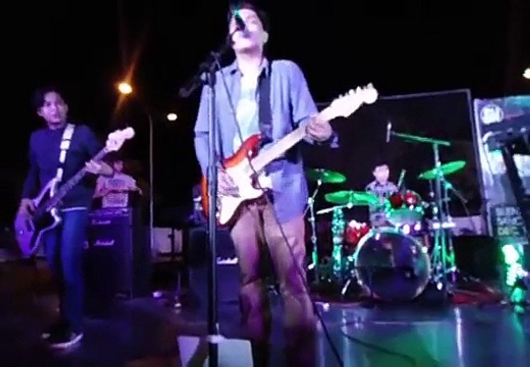 14 - Silent Sanctuary Live @ SM Rosales 12/13/14