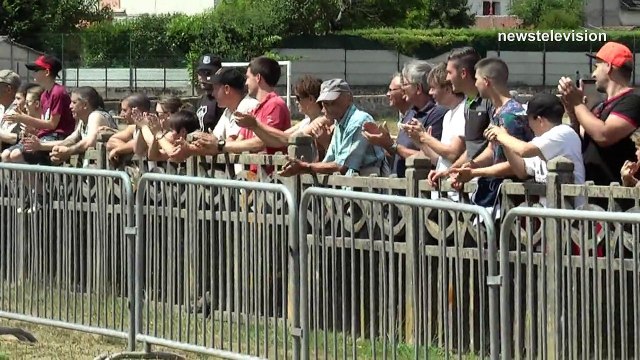 Rock Motos - accrobaties moto avec sarah - Evaux-les-Bains (2ème partie)