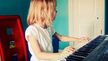 Little 6 Year old Pianist Sings I am the KING Piano level 2 ( CUTE )