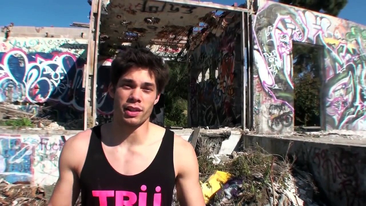 PARKOUR SHOES - What Shoes Are Best ( Jesse La Flair )