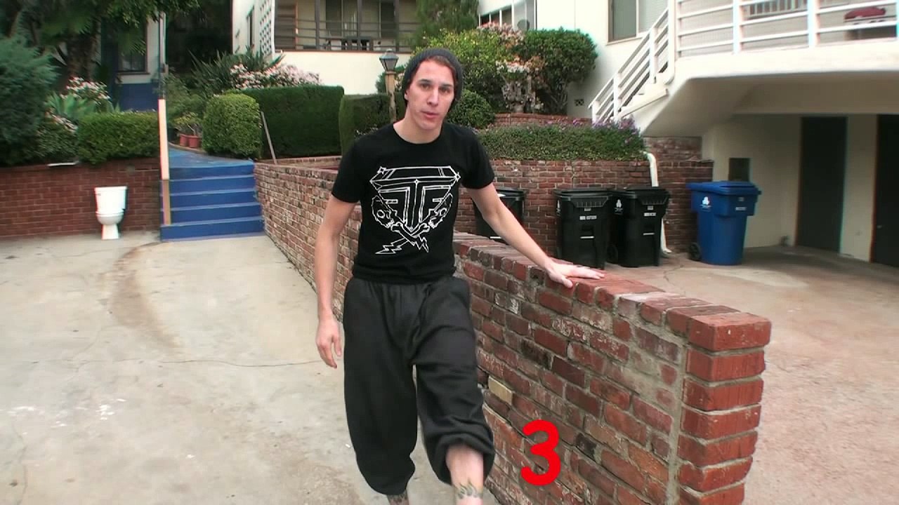 SAFETY VAULT TUTORIAL ( Beginner PARKOUR ) - Jesse La Flair