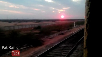15UP Karachi Express & Beautiful Evening With Pakistan Railways