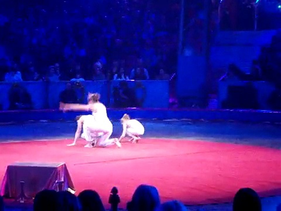 Acrotrio Festival International du Cirque de Monte Carlo.MPG