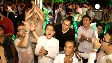 آلاف الإيرانيين يتظاهرون احتفالا باتفاق فيينا