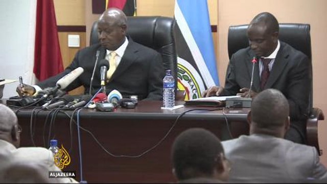 Ugandan president seeks to unite Burundi rivals in talks