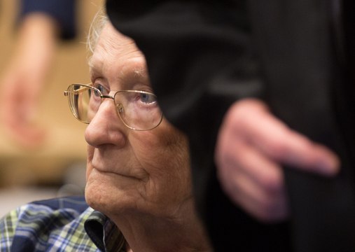 L’ancien comptable d’Auschwitz, Oskar Gröning, condamné à quatre ans de prison