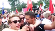 Избиение гомосексуалистов в России _ Reaction to gays in Russia social experiment