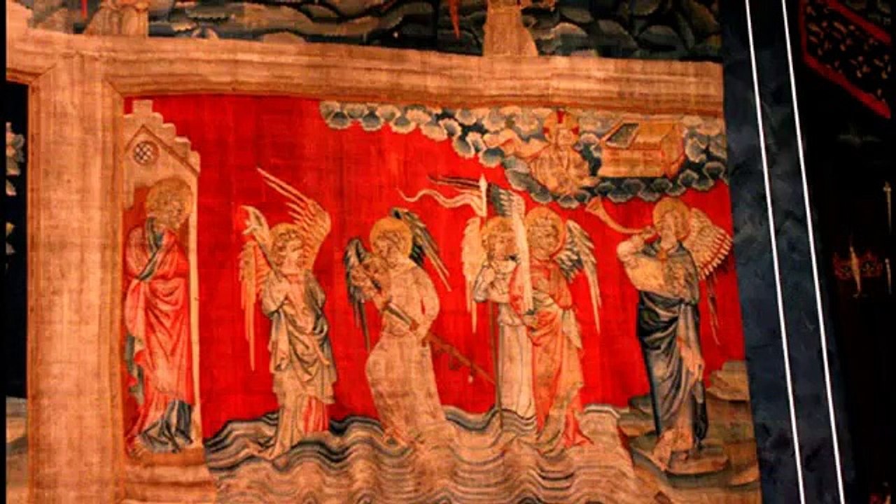 Gothic Nuts 4: Angers Castle & Apocalypse Tapestry