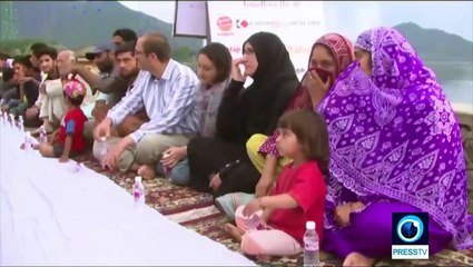 People of Azad Kashmir set new record for longest iftar spread