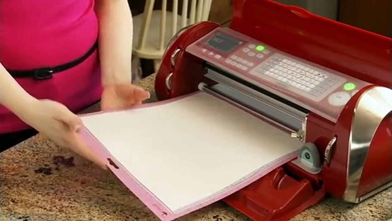 Cricut Cake: Making the Cut