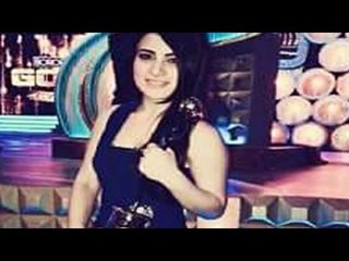 Meri Aashiqui Tum Se Hi's Radhika Madan WINS BEST DEBUT AWARD at ZeeTv's Gold Awards 2015