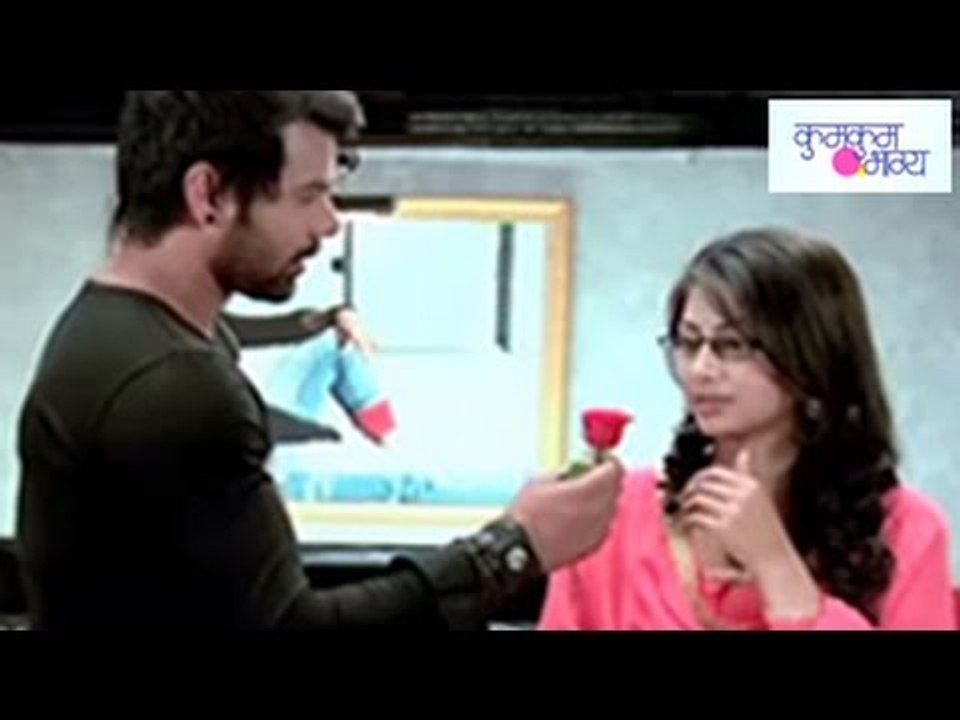 Kumkum Bhagya 6th April 2015 EPISODE | Abhi PROPOSES Pragya