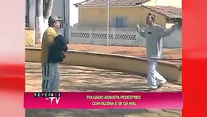 Pegadinha do João Kléber: Folgado assusta pedestres com buzina e se dá mal - Marquinhos