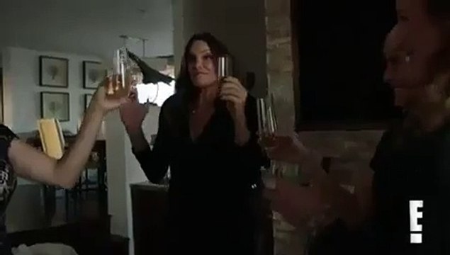 Kim Kardashian Calls Caitlyn Jenner Out For Stealing Kris' Style In Emotional I Am Cait Clip