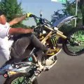 Crazy Dangerous Motorbike Stunt
