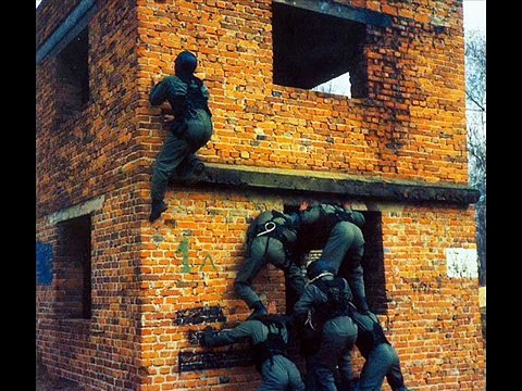 POLSKIE SIŁY SPECJALNE(GROM)