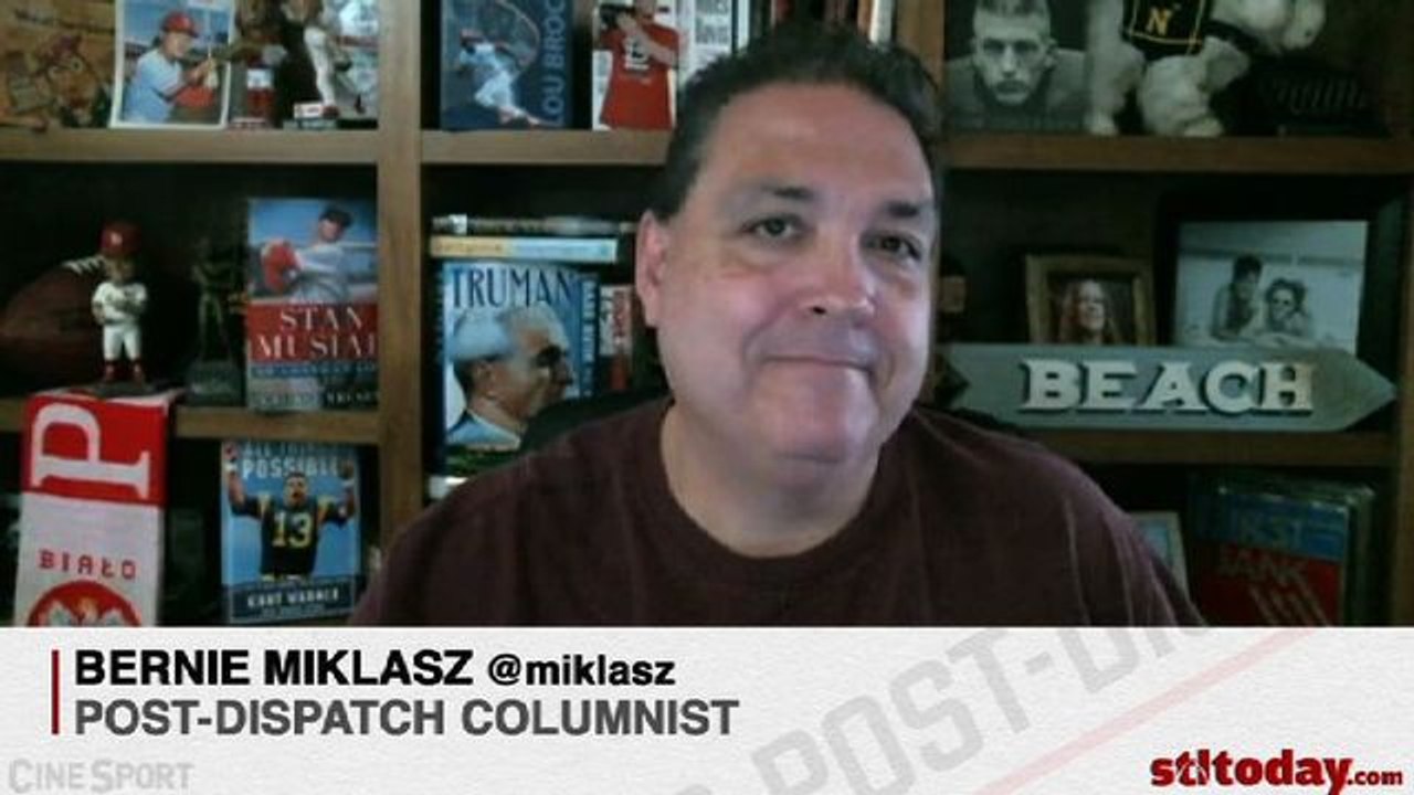 BWB: Reds Fans Pay Cards Highest Respect