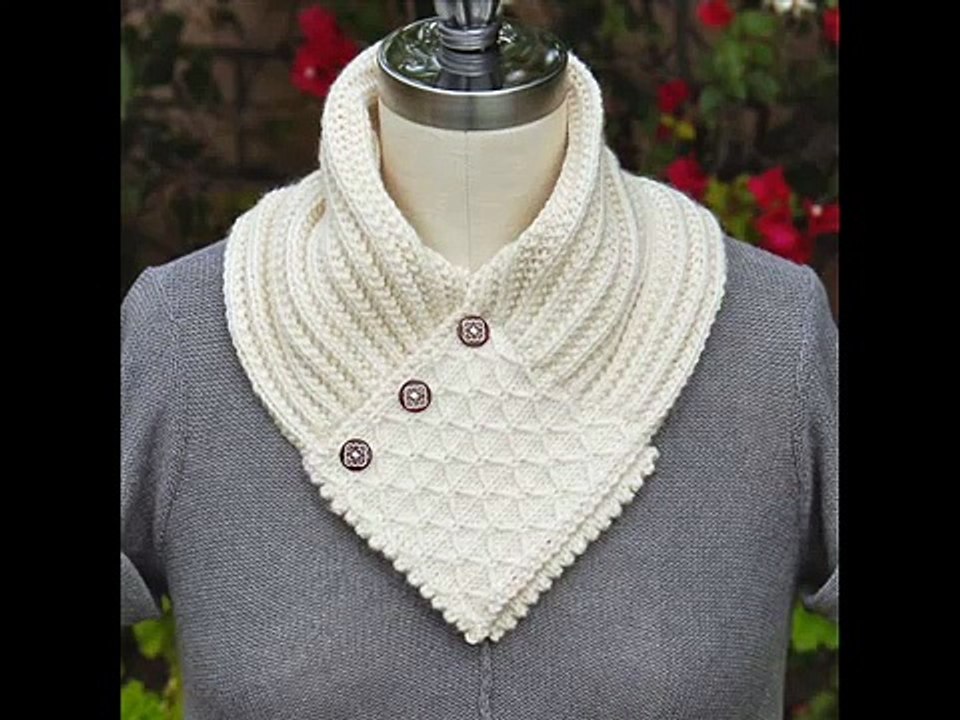 Quilted Lattice Ascot  - Neck Warmer Knitting Pattern Presentation