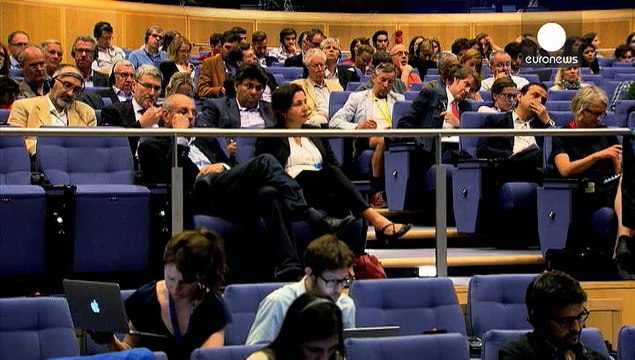 Bruselas propone un crédito urgente de 7.000 millones euros para Grecia