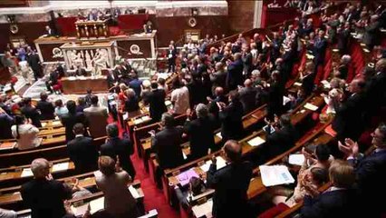 El Parlamento francés da luz verde a las negociaciones con Grecia