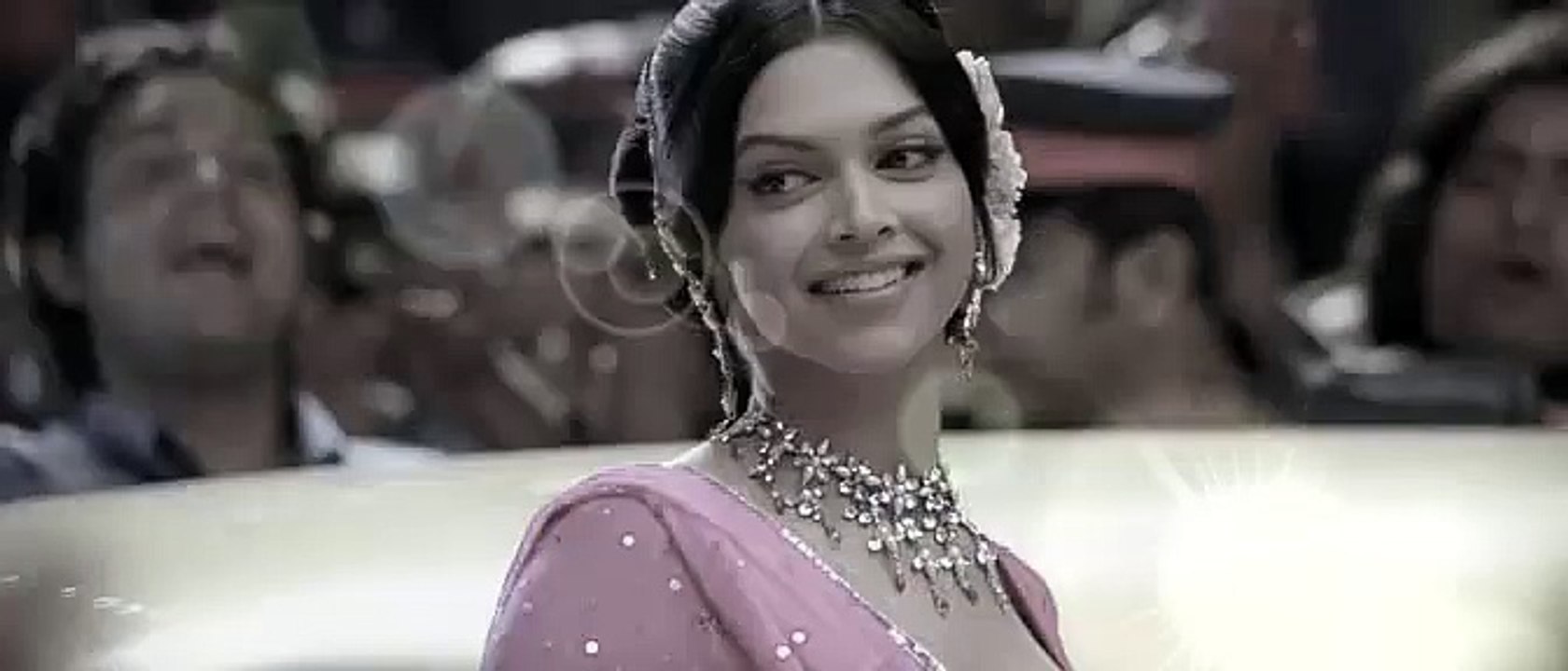 Shahrukh Khan & Deepika Padukone - Bheegi Bheegi (James)